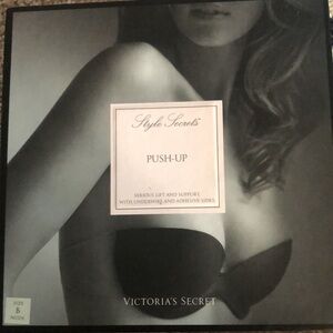 Victoria’s Secret Style Secrets Push Up Bra Size B Nude Underwire Adhesive Side